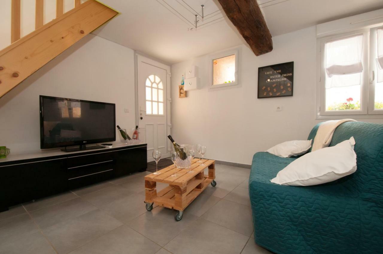 La Villa Des Roses Cormoyeux Szoba fotó